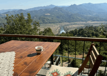 Jo vetëm plazhet! Mrekullitë e jugut të Shqipërisë, sipas “The Times”